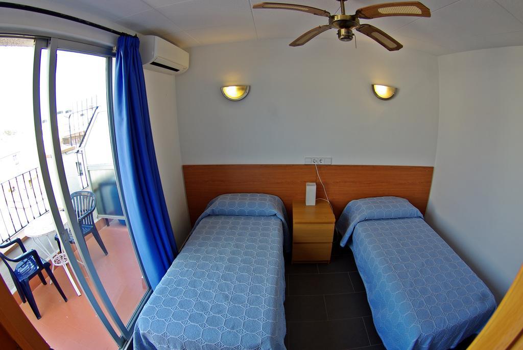 Hostal L'Alba ตอสซาเดมาร์ ห้อง รูปภาพ